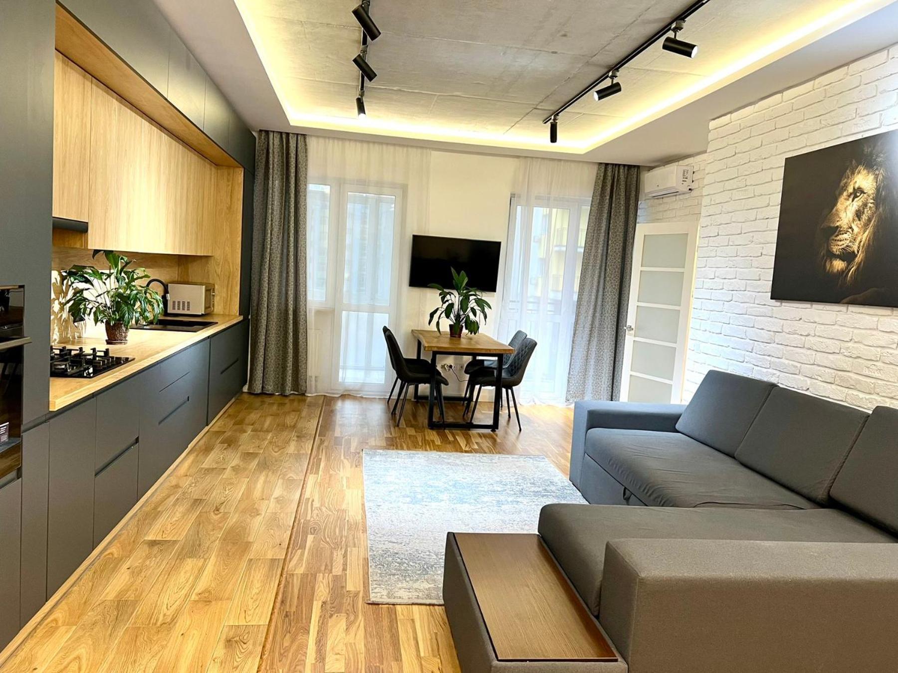Osapart Romantic Apartment In The Complex Great Britain Lviv Eksteriør billede