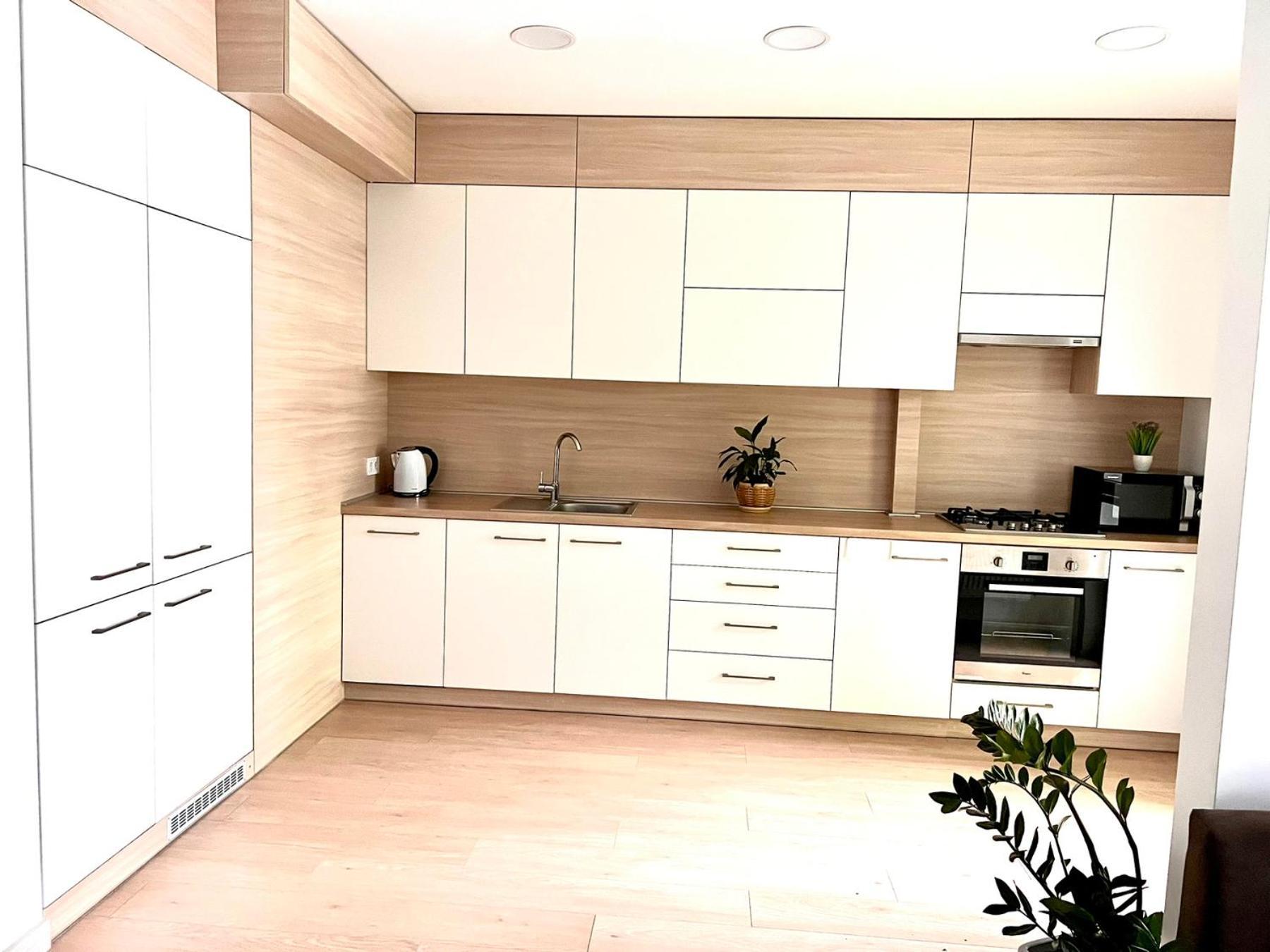 Osapart Romantic Apartment In The Complex Great Britain Lviv Eksteriør billede